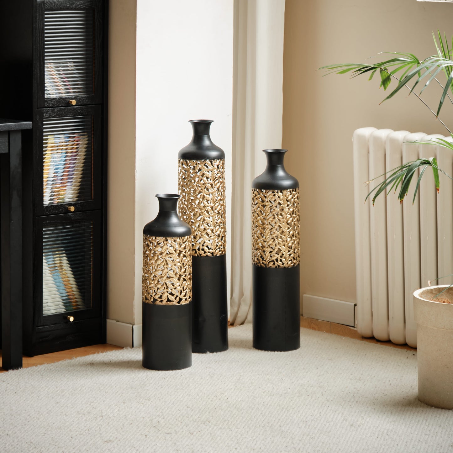 GAKMCIL Tall Floor Metal Vases with Embossed Body Pattern, (Set of 3) Large Glazed Metal Vases Gorgeous Home Decoration Vases for Living Room (28.7", 24.8", 20.8" H) (Black&Gold)